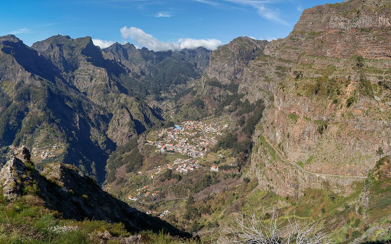 Funchal Transfers — serviço Your Taxi Madeira na ilha da Madeira